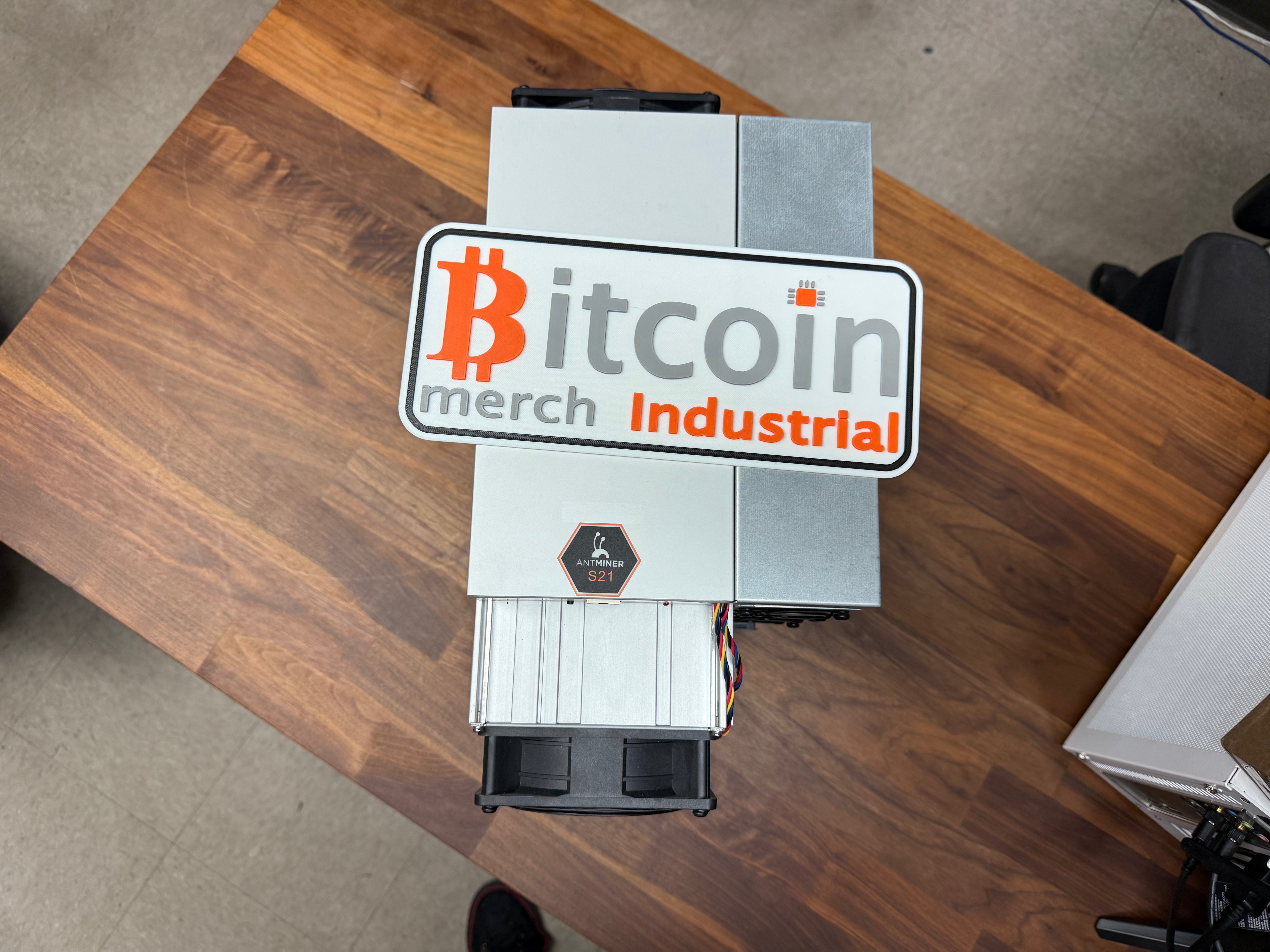 Bitcoin Merch Industrial® - Bitmain Antminer S21 200TH/S Bitcoin Miner with Power Supply