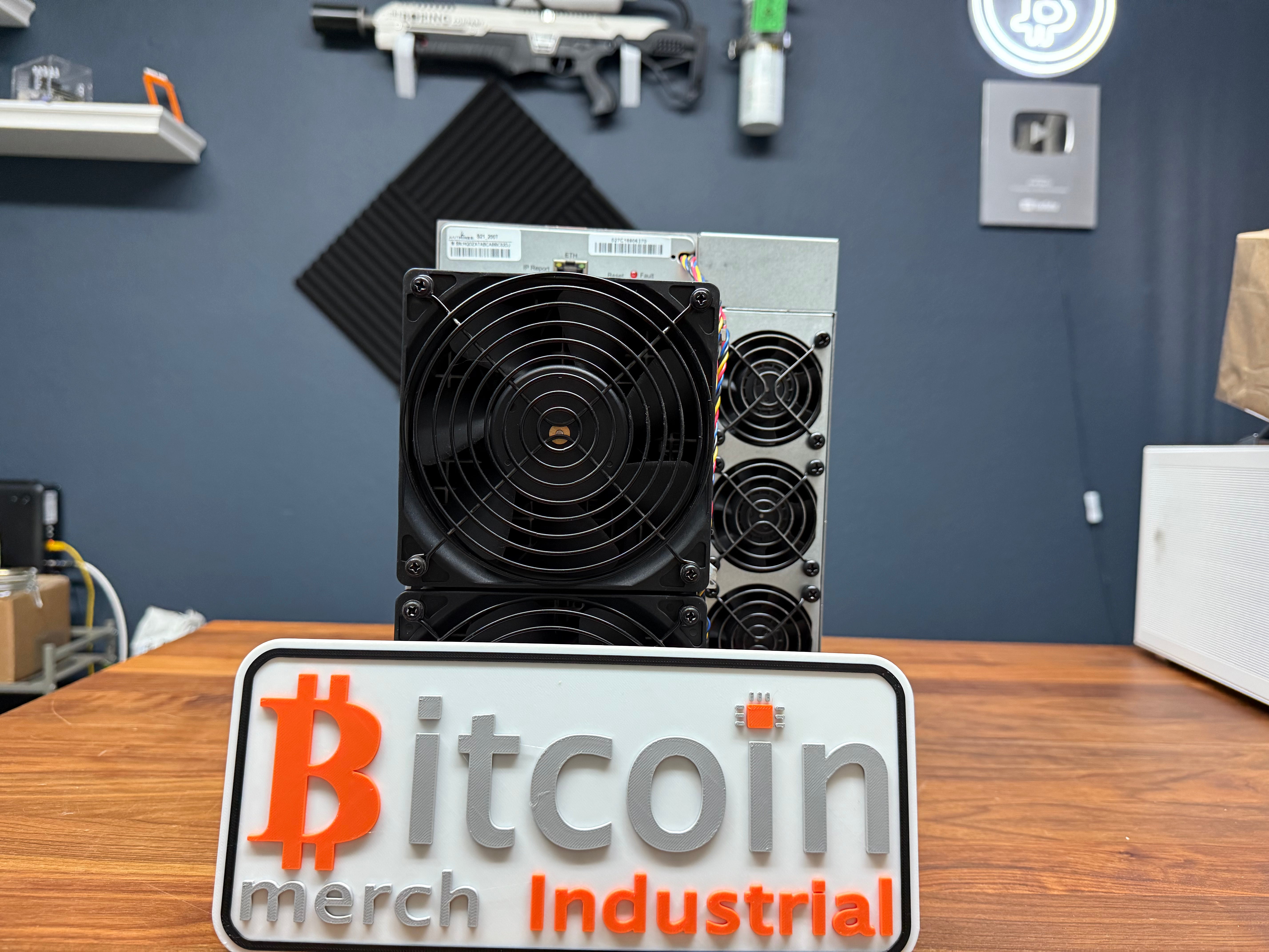 Bitcoin Merch Industrial® - Bitmain Antminer S21 200TH/S Bitcoin Miner with Power Supply