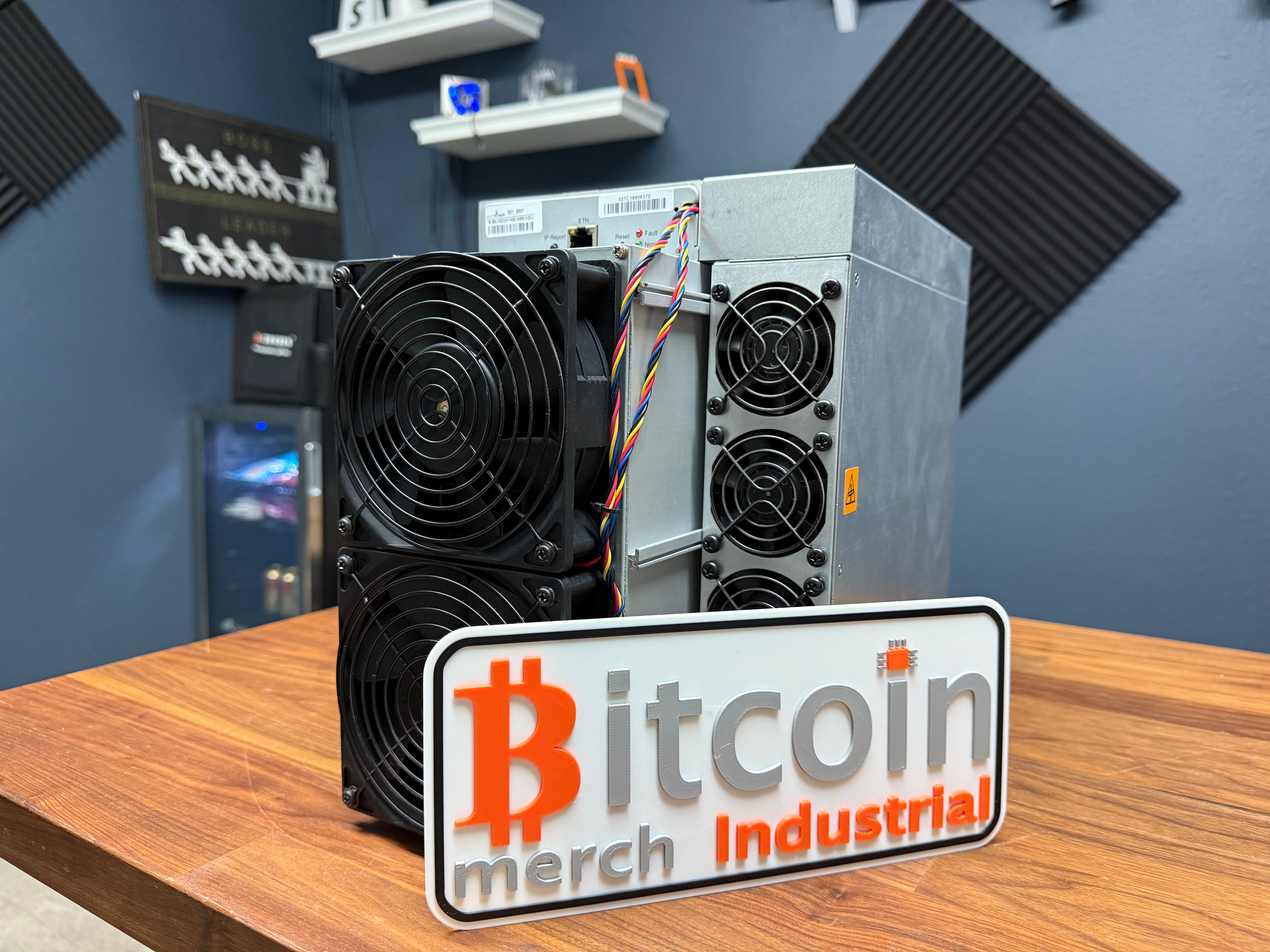 Bitcoin Merch Industrial® - Bitmain Antminer S21 200TH/S Bitcoin Miner with Power Supply