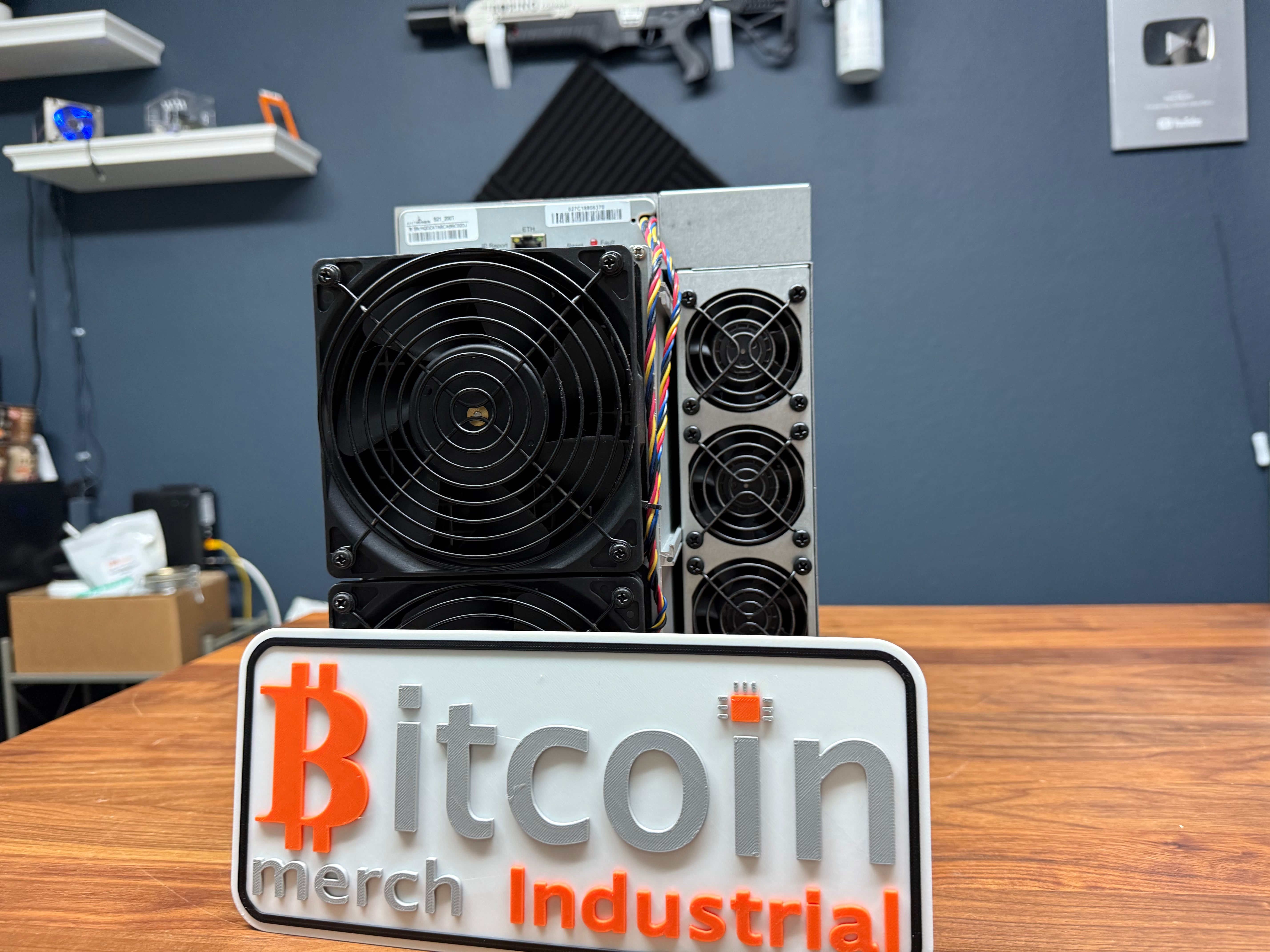 Bitcoin Merch Industrial® - Bitmain Antminer S21 200TH/S Bitcoin Miner with Power Supply